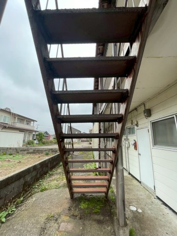 上越市南本町 1棟アパートの外観