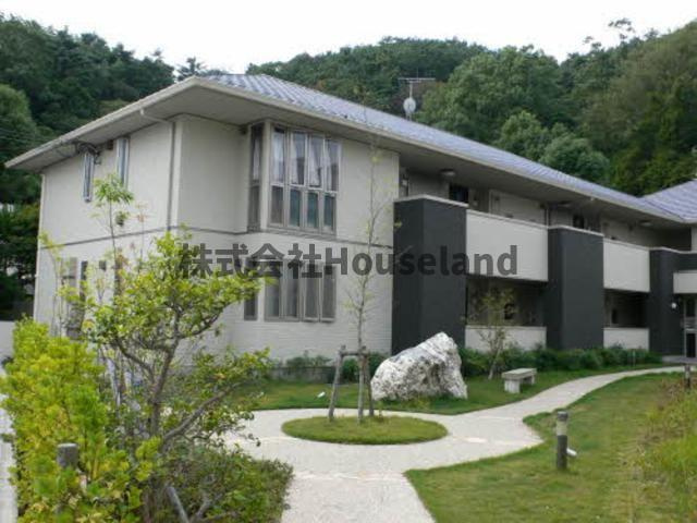 和歌浦ガーデンテラスA棟の外観