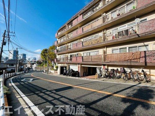 山手町マンションの外観
