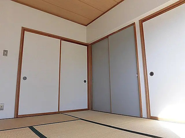 山梨県甲斐市 1棟マンションの和室