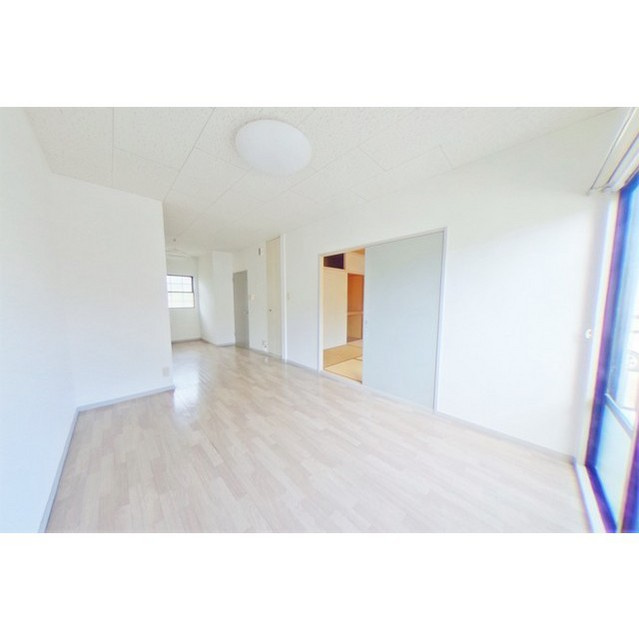 羽島市正木町曲利のアパートの居間・リビング|LDK