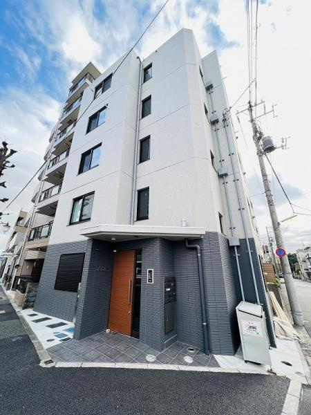 SAKURA AXIS 用賀の外観