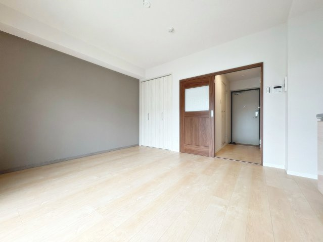 エルピスN5の居間・リビング|こちらのリビングで趣味の時間をお楽しみください