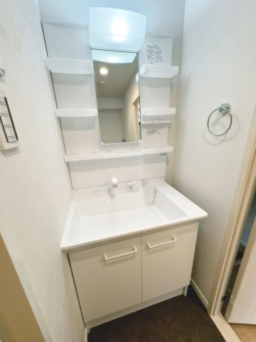 エルピスN5の洗面所|脱衣スペースもあります