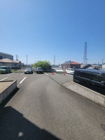 ビューテラス畷A棟の駐車場
