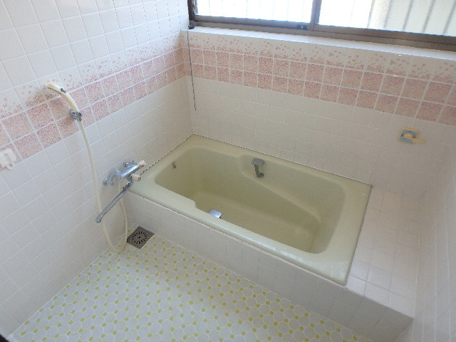 S1593H　6丁目中古住宅の浴室