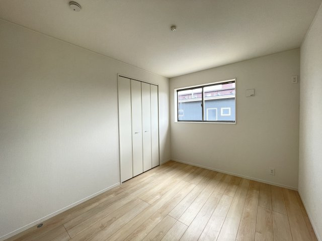 クレイドルガーデン八戸市多賀台 第5　１号棟の洋室