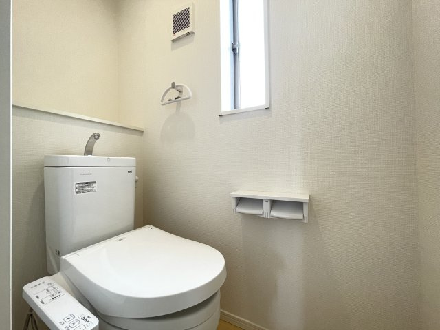 クレイドルガーデン八戸市多賀台 第5　１号棟の玄関