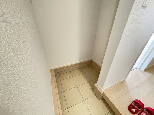 クレイドルガーデン八戸市多賀台 第5　１号棟の収納