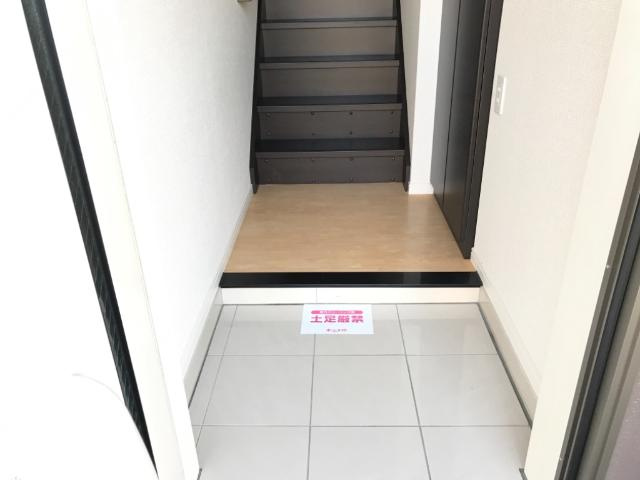 Jiro諏訪西の玄関|玄関