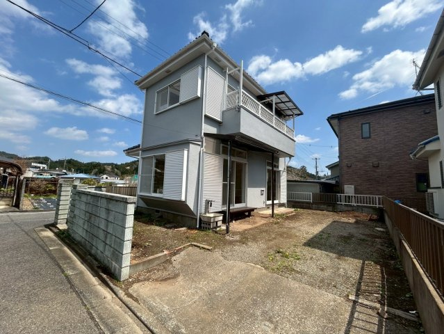 日の出町大久野　リフォーム住宅　P2台の外観