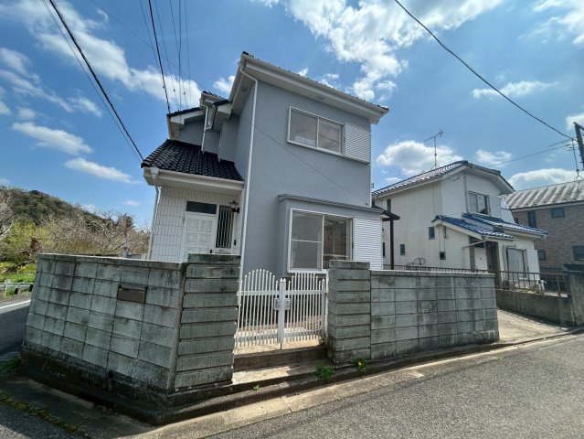 日の出町大久野　リフォーム住宅　P2台の外観