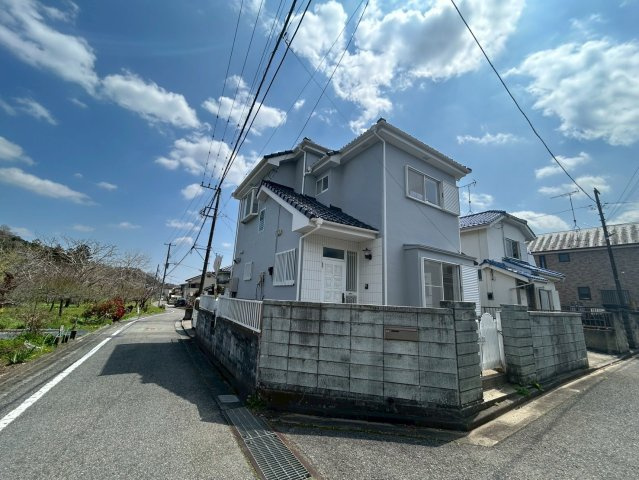 日の出町大久野　リフォーム住宅　P2台の外観