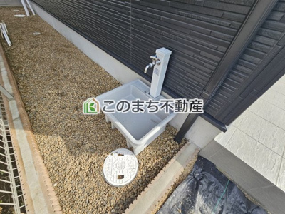 【設備】 | いろどりアイタウン宇都宮市岩曽町24-P1　1号棟 | 外水栓はアウトドアやガーデニング、車のお手入れにも活躍します。