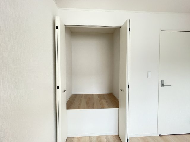 クレイドルガーデン八戸市多賀台 第5　２号棟の洋室