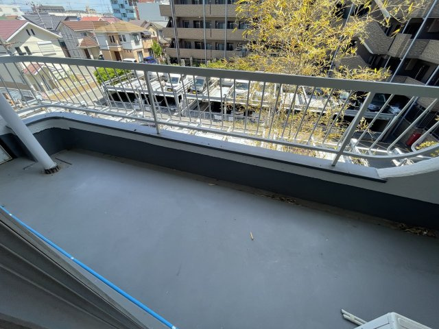 魚住コーポBのバルコニー