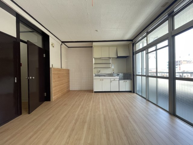 魚住コーポBの居間・リビング