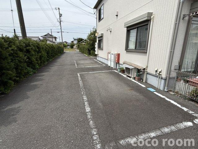 フォルモサⅡの駐車場