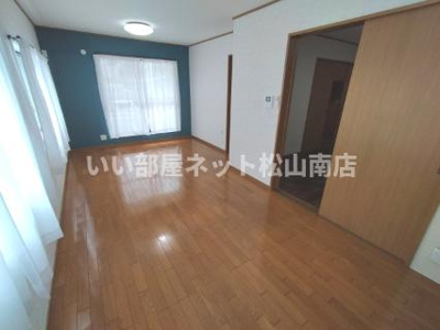 【居間・リビング】 | エッフェルハイツ