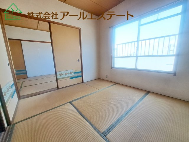 オリーブハイツ土山 2号棟  　JR「土山駅」徒歩6分の和室