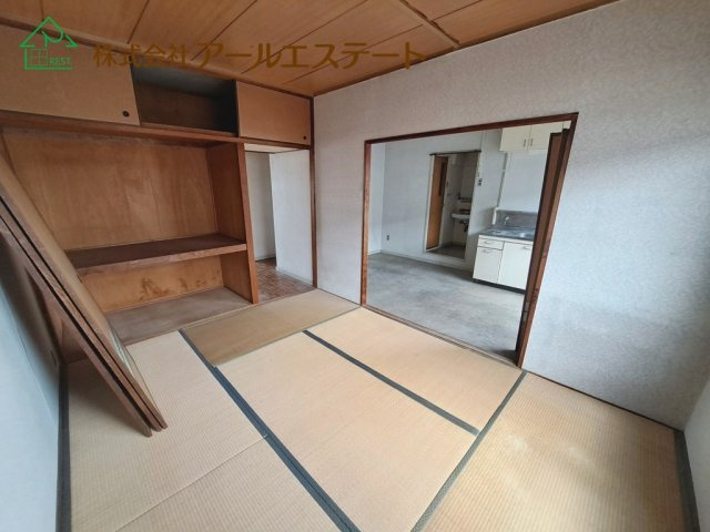 オリーブハイツ土山 2号棟  　JR「土山駅」徒歩6分の収納