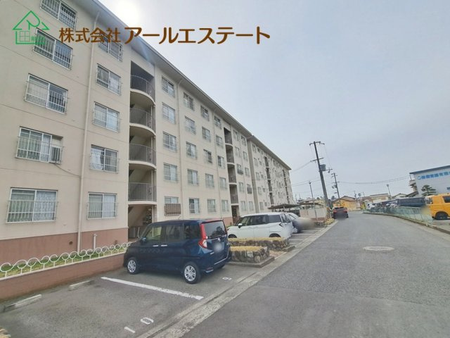 オリーブハイツ土山 2号棟  　JR「土山駅」徒歩6分の駐車場
