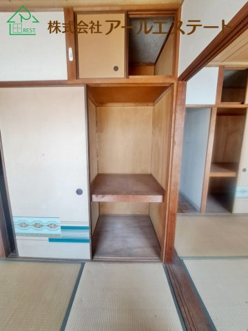 オリーブハイツ土山 2号棟  　JR「土山駅」徒歩6分の収納