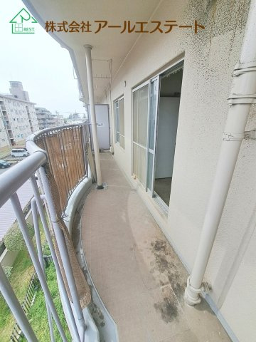 オリーブハイツ土山 2号棟  　JR「土山駅」徒歩6分のバルコニー