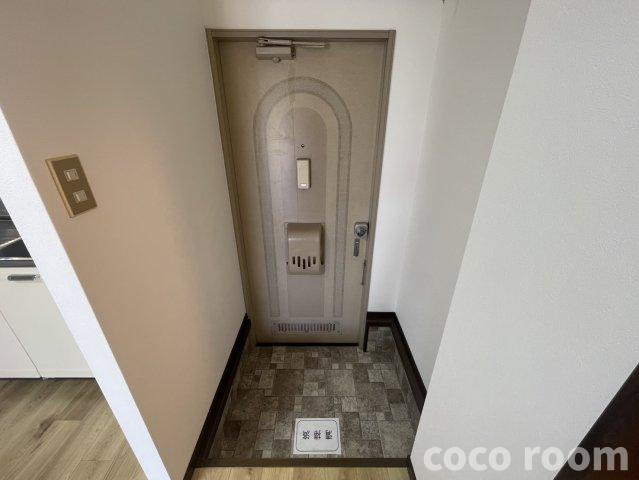 ビラ・アークル　Ｂの玄関