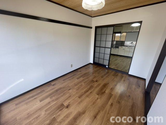 ビラ・アークル　Ｂの居間・リビング