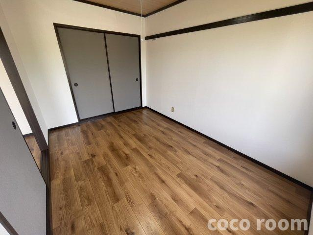 ビラ・アークル　Ｂの洋室