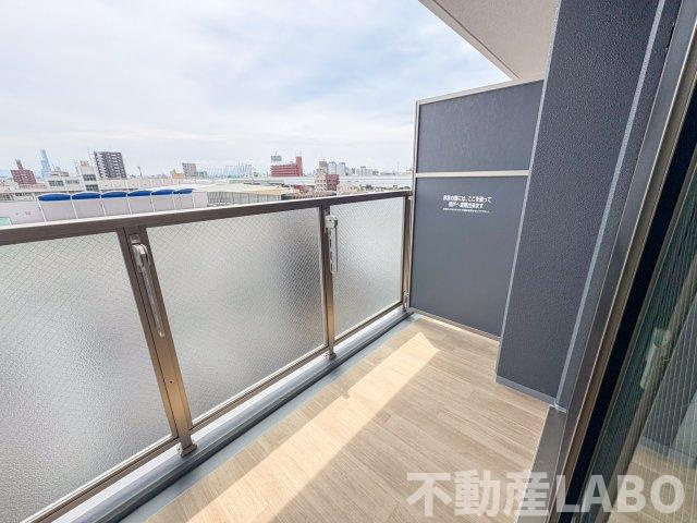 アドバンス大阪フェリーチェのバルコニー