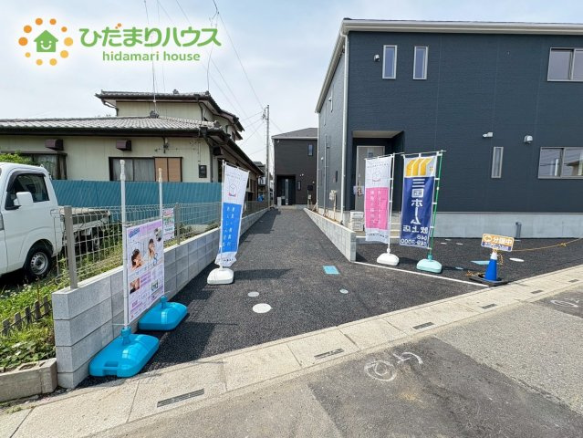 鴻巣市南第2　新築戸建　クレイドルガーデン02の前面道路含む現地写真