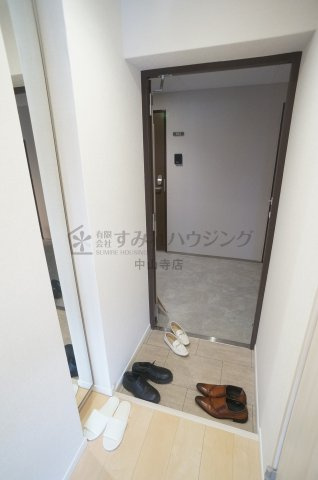 エルピスN5の玄関|参考、同建物・反転間取りの号室