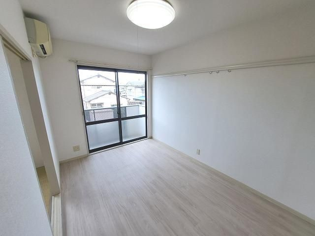 フレグランス大高の居間・リビング