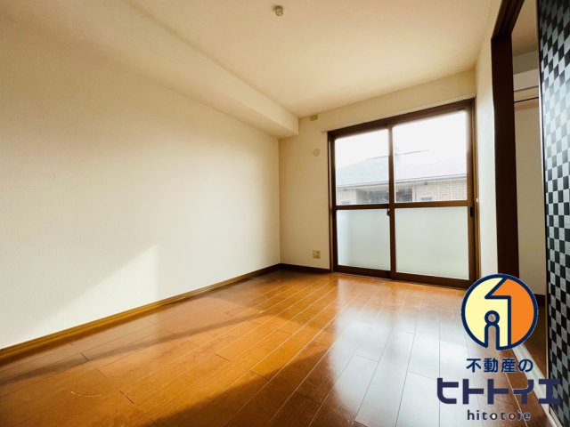 グランシャリオ徳久の洋室