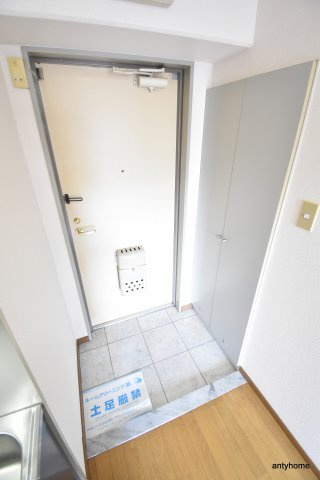 朝日プラザ梅田北デラリブジェ　仲介手数料無料の玄関
