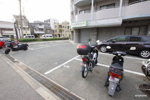 朝日プラザ梅田北デラリブジェ　仲介手数料無料の駐車場