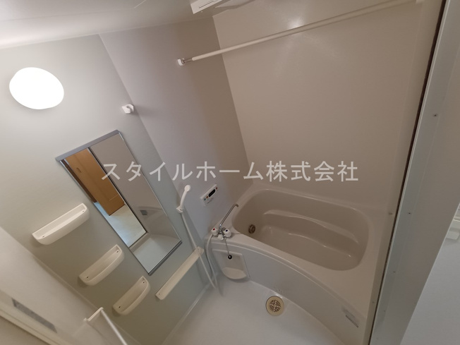 【浴室】 | ユトリロ野田３ | イメージ写真です。