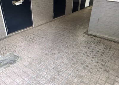 【ロビー】 | アートイン八王子 | ラウンジは、マンションの共用スペースに椅子やテーブルなどを配置した利用者が寛げる空間です。屋内型ラウンジと屋外型ラウンジがあります。共用部分の管理状況と合わせて、詳細については現地でご確認ください。