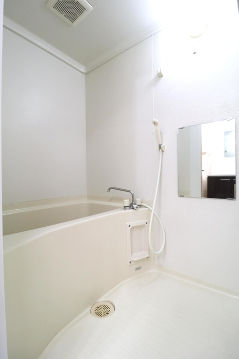 フォルテ Bの浴室