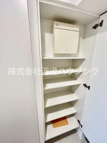 レジディア江坂の収納|シューズBOX