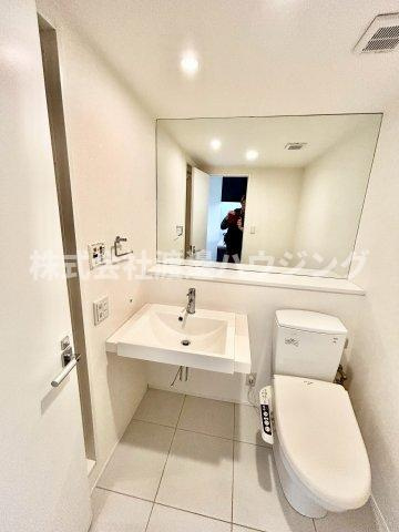 レジディア江坂の洗面所