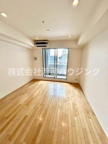 レジディア江坂の居間・リビング