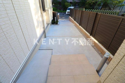 【エントランス】 | Villa Glycine | 毎日通るエントランスはこのようになっています