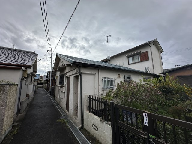 堺市西区草部の外観
