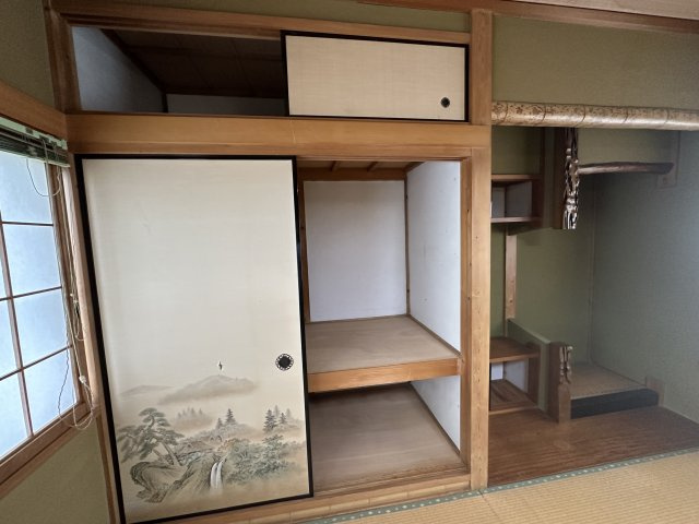 堺市西区草部の収納