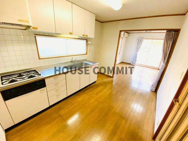 八街市八街ほ中古戸建のキッチン