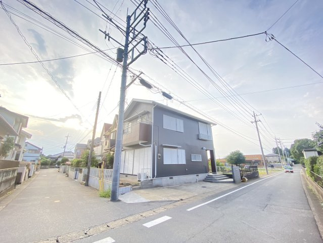 八街市八街ほ中古戸建の前面道路含む現地写真