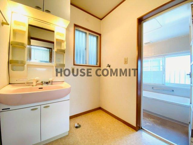 八街市八街ほ中古戸建の脱衣所